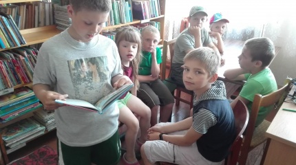 Garsinis skaitymas Jurgelionių bibliotekoje