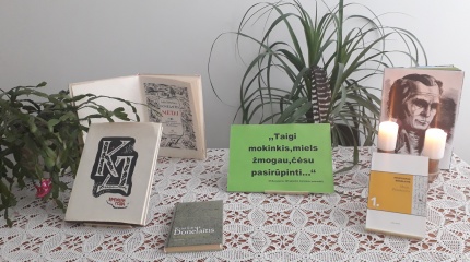 Garsiniai skaitymai „Jau saulelė vėl atkopdama budino svietą“