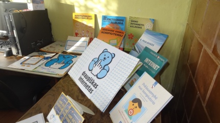 „Saugesnio interneto savaitė Purvėnų bibliotekoje“