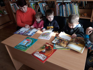 „Aplankykime pasaką“