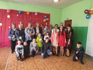 „Mama – gražiausias žiedas gyvenimo gėlyne“