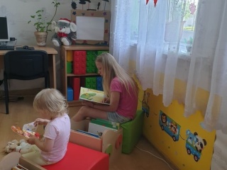 „Pasakų pasaulyje“