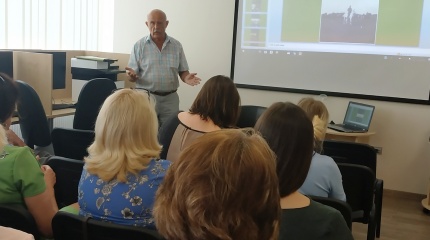 Vytauto Voverio knygos „Šventasis karas” pristatymas