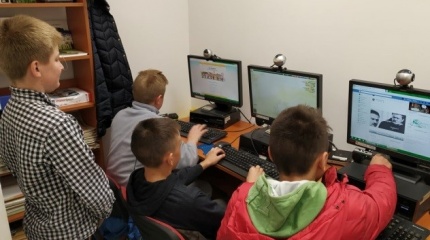 „Bibliotekoje galima ne tik skaityti knygas, bet ir žaisti lavinamuosius žaidimus“