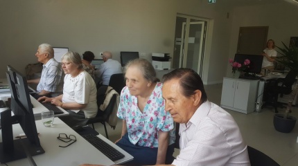 Skaitmeninio raštingumo mokymai bibliotekose: sužinoti, išbandyti, suprasti