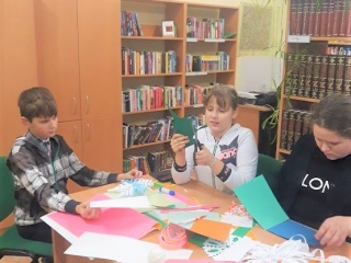 „Kalėdinių žaisliukų gamyba“