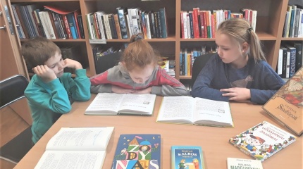 Literatūrinė popietė „Kalba mane augina“