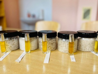 Kvepalų kūrybos užsiėmimas