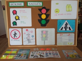 Saugus eismas kelyje