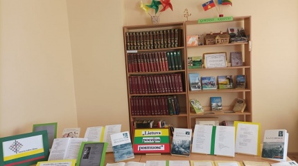 Knygų paroda „Lietuva poezijos posmuose“
