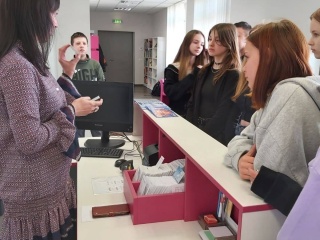 Susipažinimas su biblioteka ir jos fondais