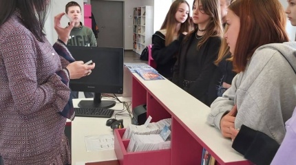 Susipažinimas su biblioteka ir jos fondais