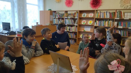 Literatūrinė popietė Pabarės bibliotekoje