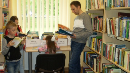 Akcijos „Tėčiai skaito vaikams“ Jančiūnų bibliotekoje