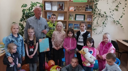 Akcija „Tėčiai skaito vaikams" Purvėnų bibliotekoje