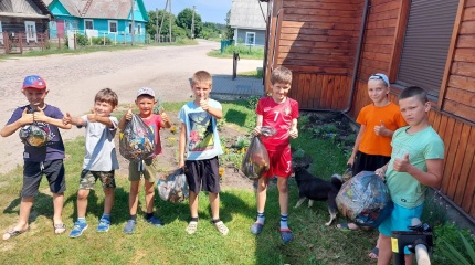 Akciją „Rūdninkų jaunimas – rūpinamės savo aplinka...“