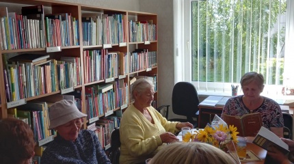 „Baladės ir romansai“ garsinis skaitymas Kalesninkų bibliotekoje