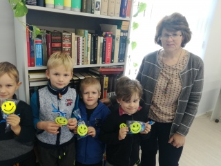 Jašiūnų bibliotekoje svečiavosi „Aušros“ gimnazijos ikimokyklinukai