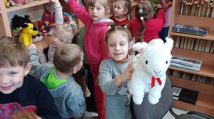 Edukacinė pamokėlė-ekskursija „Susipažink su biblioteka“