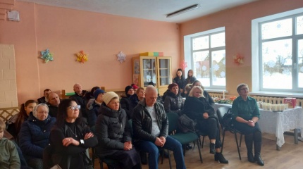 Kalėdinis gyventojų susitikimas Jurgelionių bibliotekoje