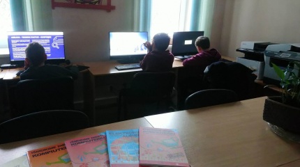 Edukacinė pamokėlė „Saugesnio interneto diena” Baltosios Vokės bibliotekoje