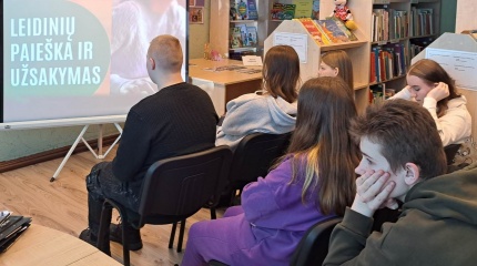 Gimnazistų apsilankymas bibliotekoje