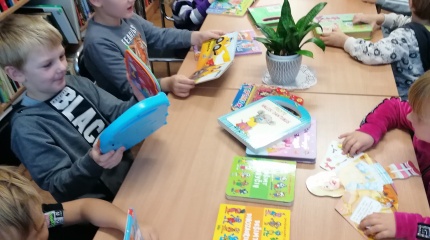 Dieveniškių bibliotekoje svečiavosi mažieji skaitytojai 