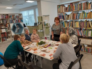 Edukacinis užsiėmimas „Kaledinės žvakės gamyba“