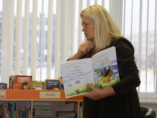 Šalčininkų bibliotekoje viešėjo rašytoja, vertėja Liuda Petkevičiūtė