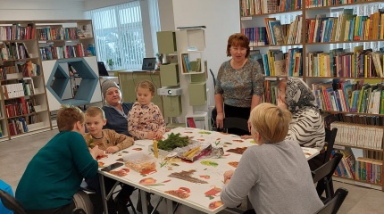 Edukacinis užsiėmimas „Kaledinės žvakės gamyba“