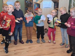 Mažūjų apsilankymas bibliotekoje