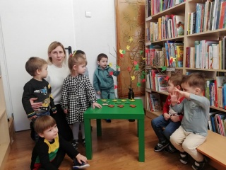 Zavišonių bibliotekoje vyko Lietuvos valstybės atkūrimo dienos minėjimas