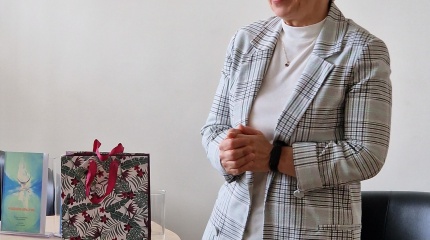 Lina Rudaitienė i autorka ilustracji Ingrida Alonderė odwiedziły bibliotekę solecznicką