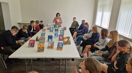 Knygų apžvalga „Kas mes – be knygos, be kalbos“