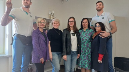 Broliai Kšištof ir Darjuš Lavrinovičiai aplankė Eišiškių biblioteka