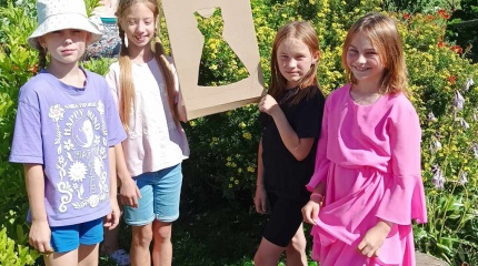 Edukacinis užsiėmimas „Sukurkime gamtos suknelę“