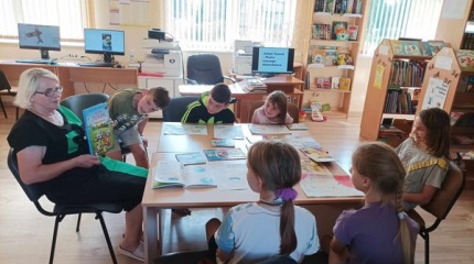 Literatūrinė popietė „Valandėlė su J. Tuvimo poezija“