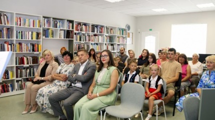 Duris atvėrė atsinaujinusi Baltosios Vokės biblioteka