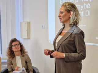 „Bibliotekos – autorystės ambasados. Interaktyvūs seminarai bibliotekininkams“