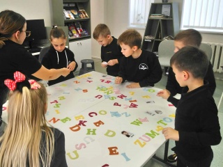 Mažieji atkeliavo į biblioteka