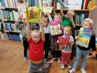Pasakų popietė „Skaitome ir augame kartu“