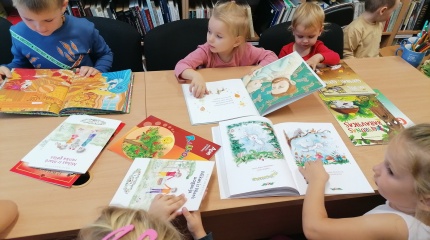 Edukacinis užsiėmimas – rudeninių lapų aplikacija