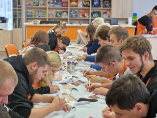 Kūrybingą ir tvari edukaciją „Piešimas ant džemperių“
