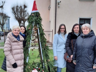 Eišiškių padalinys dalyvauja Eišiškių miesto eglučių alėjos kūrime