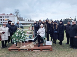 Šalčininkų biblioteka dalyvauja eglučių alėjos kūrime 