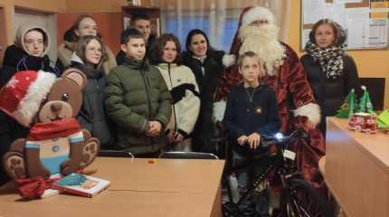Čiužiakampio kaimo bibliotekoje apsilankė Kalėdų senelis
