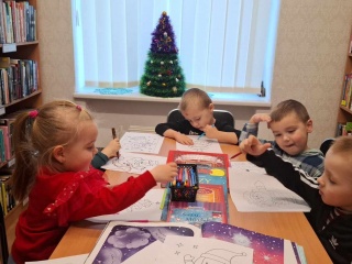 Mažieji skaitytojai susipažino su biblioteka