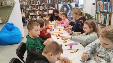 Edukacinis renginys „Knygų skirtukai su lietuvišku motyvu“