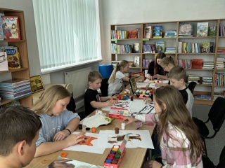 Edukacinis užsiėmimas „Piešiam pirštukais”