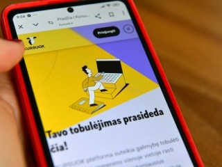 Suaugusiųjų švietimas – atraskite naujas galimybes su KURSUOK.LT ir kitomis platformomis!